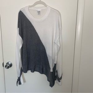 VENUS White & Grey Asymmetrical Sweater - L